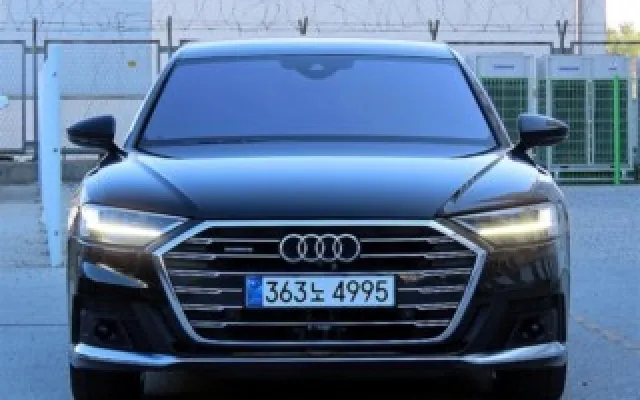 아우디 A8 2022/09 85,910km
