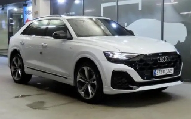 아우디 Q8 2026/01 3,137km